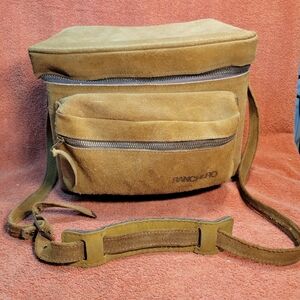 Ranchero Vintage 70s Tan Suede Zipper Camera Bag